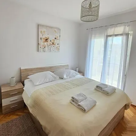 Gidas Apartment *