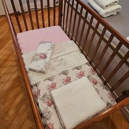 Gidas Apartment