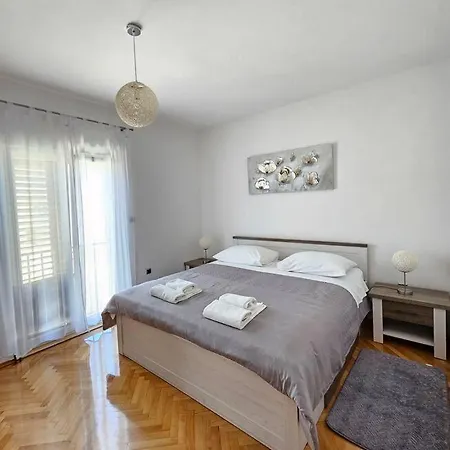 Apartment Gidas *