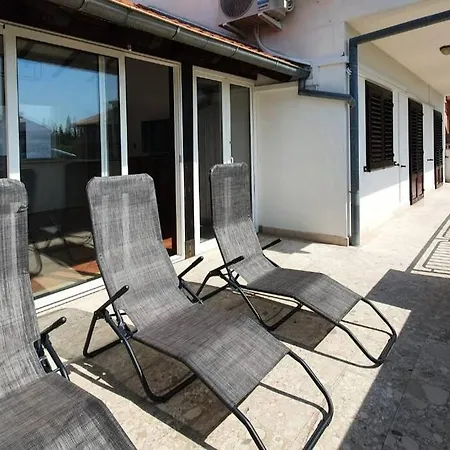 Gidas Appartement *